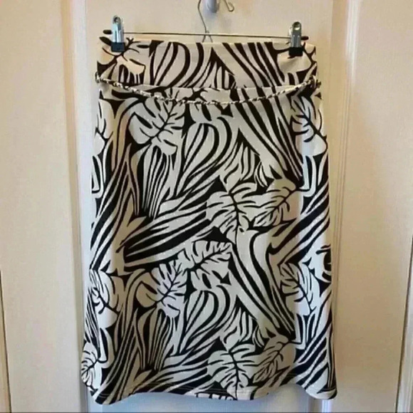 Dynamite A-Line Skirt Cream & Brown Palm Print Flowy Size 2 - Picture 4 of 15
